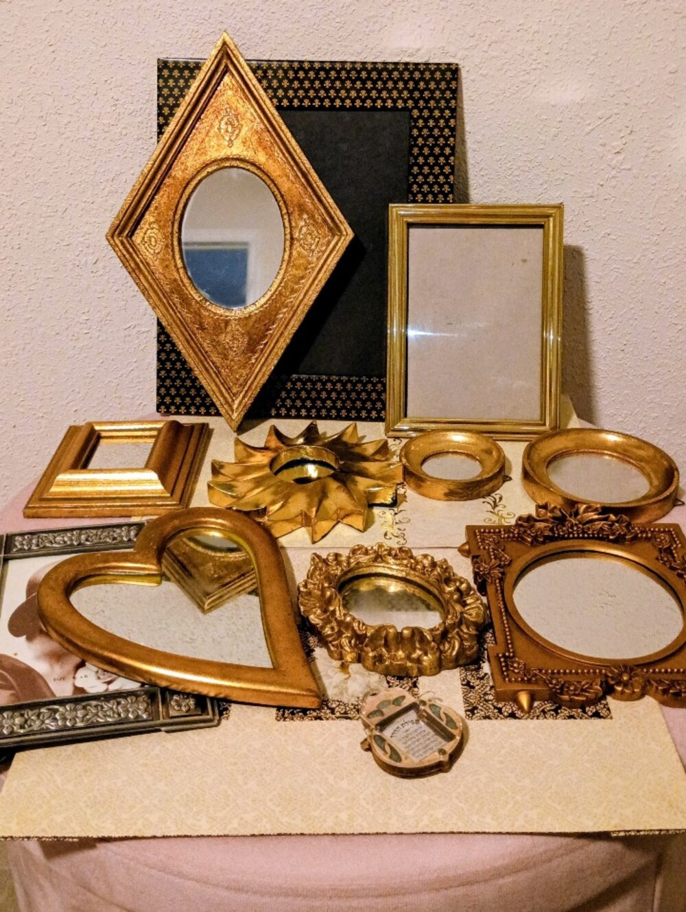 Vintage Mirrors and Frames SetGift wrapping and boxing included